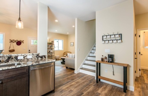 Black Mountain Cottage | Cozy Cottage- Hot Tub/16 mi from Asheville/Fire Pit/Arcade/Foosball