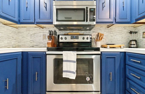 Flamingo Bay Cottage | Cozy Cottage with BBQ Area and Modern Amenities in Saint James City, Florida