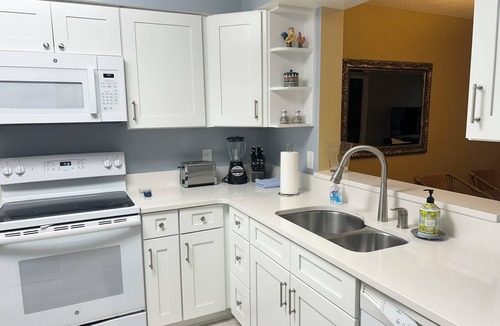 The Meadows Condo | Cozy first floor condo in the lovely Meadows community