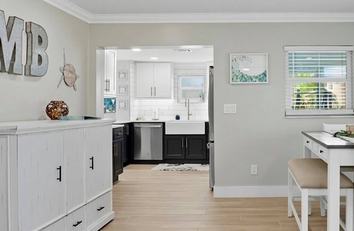 Hills T P House | Cozy Home At Fort Myers Beach!