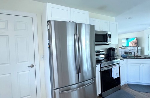 Fort Myers Shores House | Cozy river location on canal, views with a patio, 2b, 2b, furnished home.