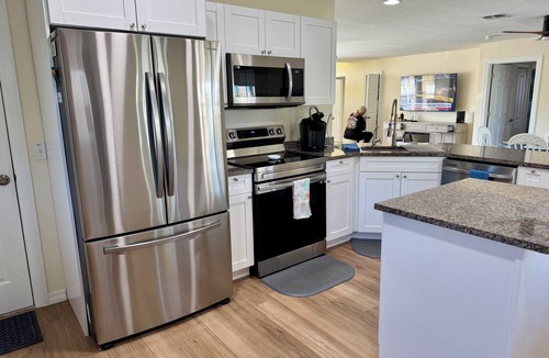 Fort Myers Shores House | Cozy river location on canal, views with a patio, 2b, 2b, furnished home.