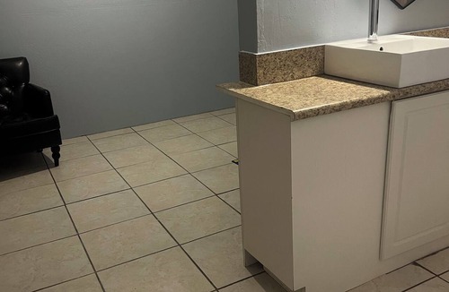 San Carlos Park Apartment | Cozy studio in serene Fort Myers with refreshing AC