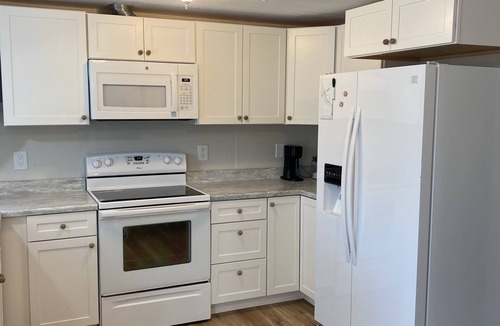 South Venice House | Cute Beach Bungalow 10 minutes from the Beach!