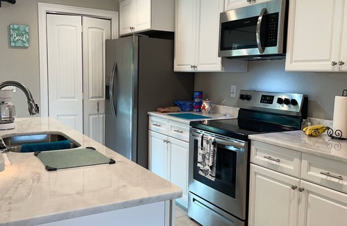 Englewood East Villa | Cute Property Located In The Center Of Englewood
