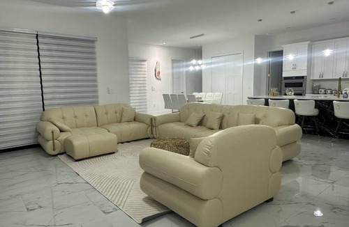 Harris House | Delightful 4-bedroom 4 full bath and one Den house with AC and heater Lehigh