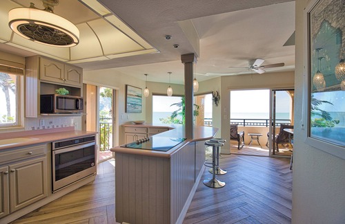 Englewood Condo | Direct Beachfront. Clear Ocean Views. 2027 Seasonal Calendar Is Now Open!