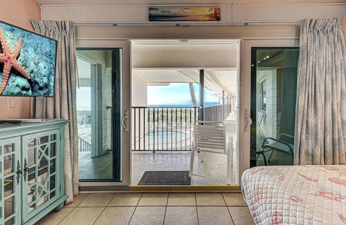 Golden Beach Condo | Directly on the Gulf - Unit 17 - Studio - Second Floor - Sleeps 2