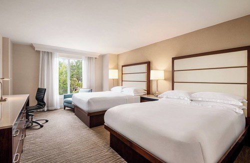 Park Shore Hotel | Discover Your New Favorite Stay! 2 Units, Outdoor Pool, Free Parking!