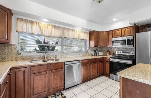 Yacht Club House | Dockside Oasis in Cape Coral