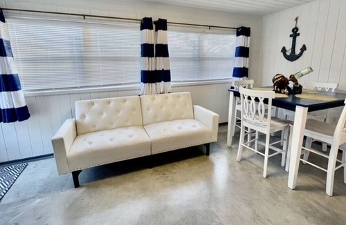 Downtown Apartment | Downtown by Payne Park