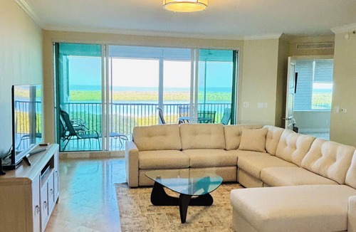 Vanderbilt Beach Condo | Dunes Lifestyle - Private Beach Club