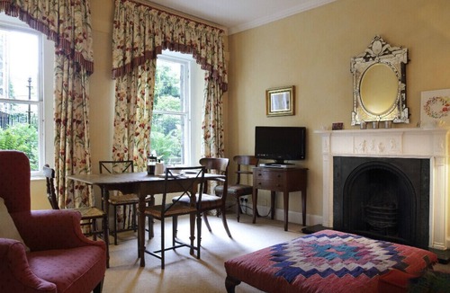 Stockbridge Apartment | Elegant 2 bedroom garden apartment in Stockbridge