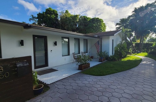 Palmetto Bay House | Elegant Retreat Near Thallata Estate - spacious and modern amenities
