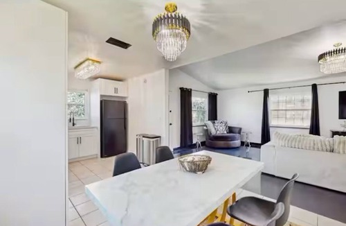 Ridge Wood Heights House | Elegant Sweet Home Sarasota