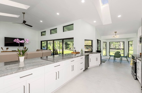 Naples House | Enchanting 3BR house 2.5 wooded acres, Naples. AC/WiFi/Pet. Long Stay Discounts!