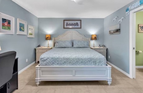 Englewood East House | Englewood Cottage 3 Bed 2 Bath Home with Heated Pool, Hot Tub and Fire Pit