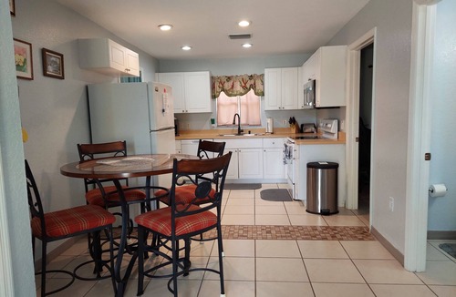 Englewood East House | Englewood Cozy Comfy Home Page B