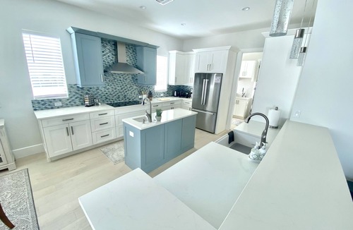 Sun Terrace House | Enjoy a new construction home with heated salt pool close to everything Naples