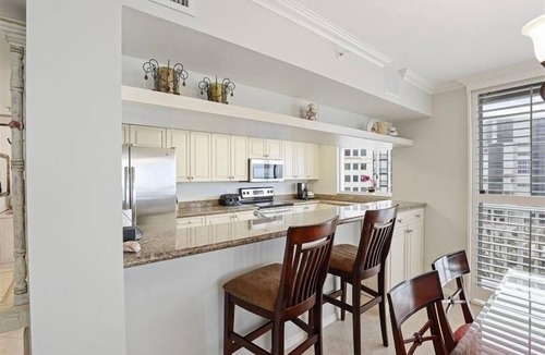 Park Shore Condo | Enjoy life in this 3 bedroom beachfront condo-CL1201