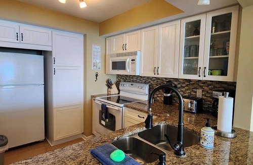Palma del Mar Condo | Enjoy spectacular sunrises and water views from this 4th floor condo in Isla!