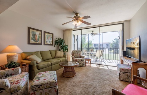 Mariners Cove Condo | Enjoy the Florida lifestyle with many amenities
