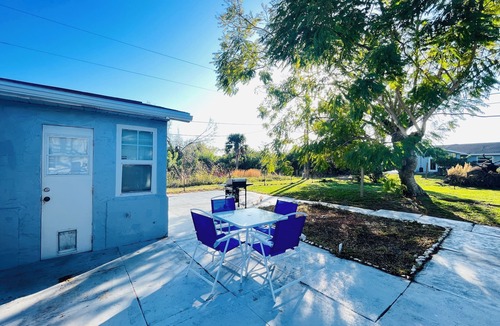 Englewood East House | Entire home fully furnished 3Bed 2Bath closer to beach available for rent