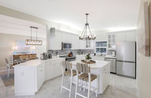 Central Naples House | Escape to your very own private oasis in Naples, Florida! Close to all !