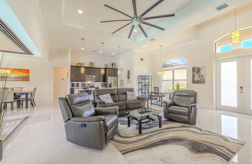 Trafalgar House | Explore A Modern Oasis — Your Private Slice of Southwest Florida Paradise