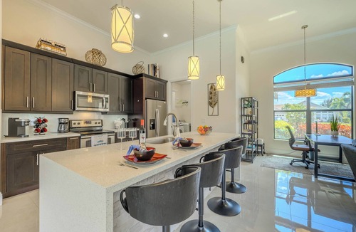 Trafalgar House | Explore A Modern Oasis — Your Private Slice of Southwest Florida Paradise