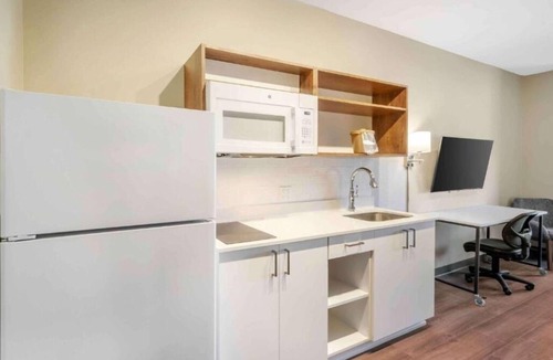 Biggar Hotel | Extended Stay Suites | 2 Units | Fort Myers Location + Breakfast Included