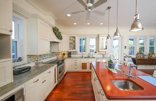 Downtown Boca Grande Historic District House | Fabulous home in the Ultimate Gasparilla Island location.