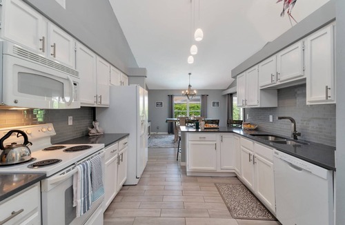 Marco Island House | Family Fun Getaway w/Beach Gear, Pool in Sun & WiFi ~1mi to Beach; Walk to Dining/Shops