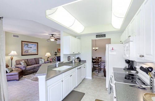 Fort Myers Condo | First-Floor Carriage House at Colonial CC, Renovated Golf Course with Lake View