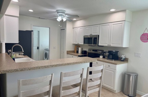 South Venice House | Flamingo Paradise 3 bedroom house