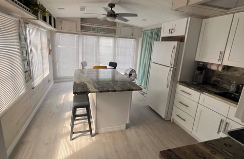 Iona Cottage | Fort Myers Beach Cottage ~ Holiday Condo ~ 1 Br 1.5 Bath ~ Sleeps 4