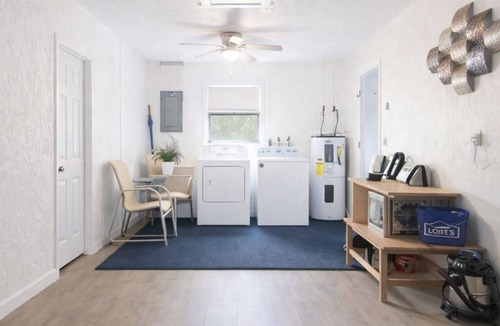 Fort Myers Shores House | Fort Myers Shores quiet, 3-BR/2 BA renovated pet-friendly House