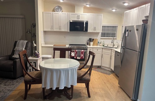 Fort Myers Beach House | Ft Myers Beach 2-bedroom, 2 bath home in over 55 manufactured home, gated.
