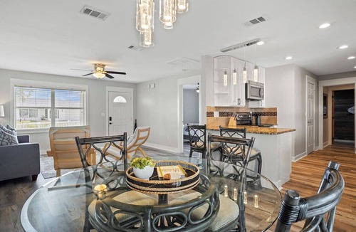 Port Charlotte House | Game-Day Mansion | Pickleball, Arcade, Pool