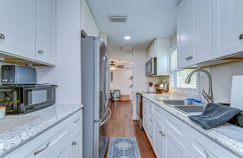 South Bradenton House | Garden House: Relaxing vibes & three miles to IMG