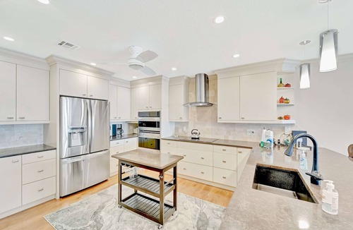 Burnt Store Marina Condo | Gated Riverfront Condo w/Snowbird Appeal – 30-Day Stay Required