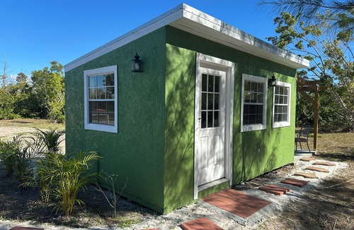 Saint James City Cabin | Glamping in pine island, Charming 1-bedroom cabin in welcoming Saint James City