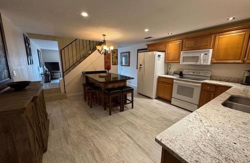 Golden Beach House | Golden Beach Retreat - The Great White