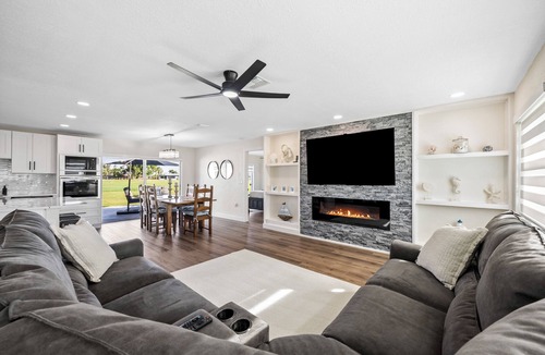 Oakland Hills House | Golf & Beach Retreat Firepit BBQ Near Boca Grande