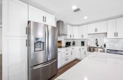 Oakland Hills House | Golf & Beach Retreat Firepit BBQ Near Boca Grande