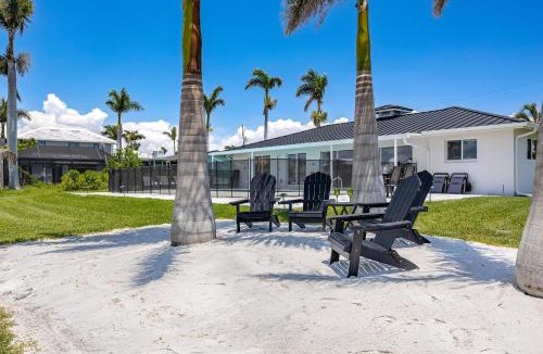 Siesta Isle House | Good Vibes and Tan Lines! Private Beach with Heated Pool - Villa Good Times, Fort Myers Beach