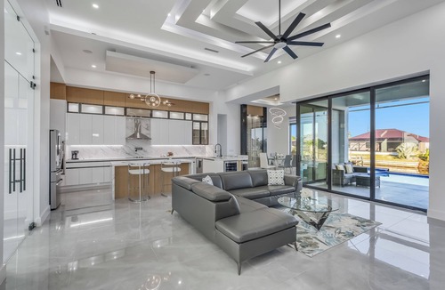 Burnt Store House | Gulf-Access Canal front Villa with Heated Pool/SPA in Cape Coral, FL