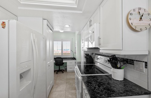 South Island Condo | Gulf Coast/Direct Beachfront View - Steps to Sand & Sunset