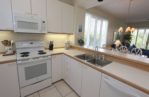 Whitney Beach House | Gulf Coast Getaway–Cedars East Tennis #509/RVA