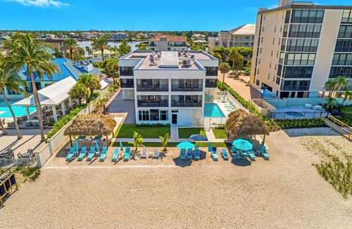 Vanderbilt Beach Resort | Gulf front 1 bedroom resort timeshare unit with AC in sunny Naples! Unit #5